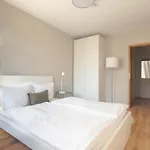 アパート 2-zimmer Mitte Mit Parkmoeglichkeit & Oepnv Anbindung *