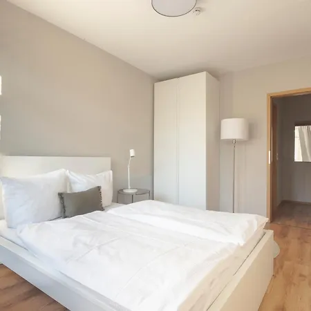 Apartment 2-zimmer Mitte Mit Parkmöglichkeit&öpnv Anbindung *