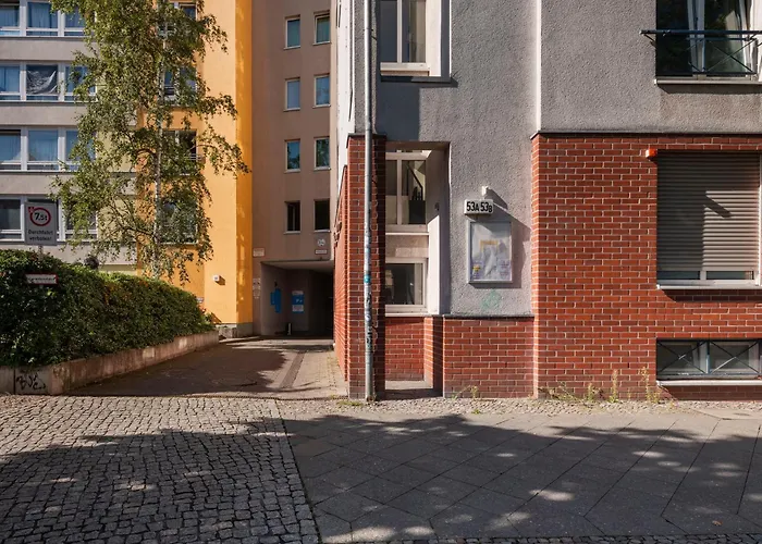 2-zimmer Mitte Mit Parkmoeglichkeit & Oepnv Anbindung * ברלין