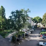 شقة 2-zimmer Mitte Mit Parkmoeglichkeit & Oepnv Anbindung *