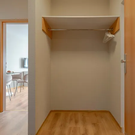 2-zimmer Mitte Mit Parkmoeglichkeit & Oepnv Anbindung *