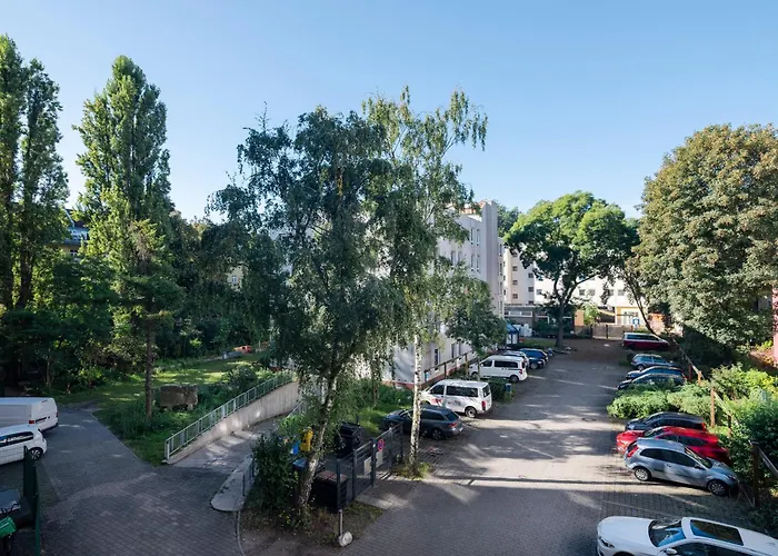 شقة 2-zimmer Mitte Mit Parkmoeglichkeit & Oepnv Anbindung *