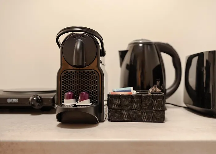 2-zimmer Mitte Mit Parkmoeglichkeit & Oepnv Anbindung شقة