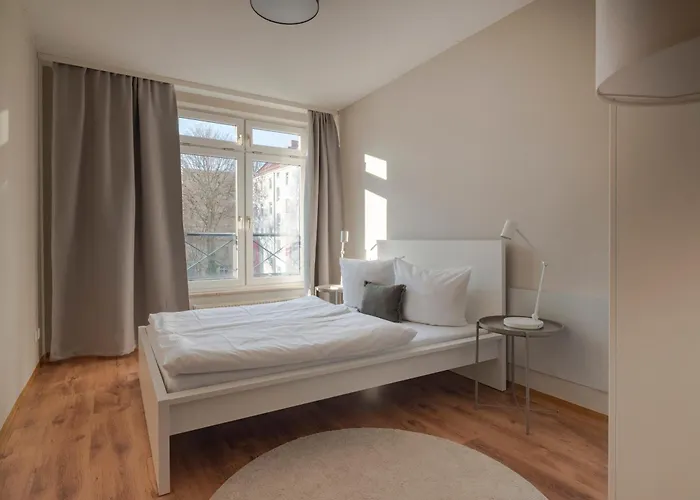 شقة 2-zimmer Mitte Mit Parkmoeglichkeit & Oepnv Anbindung *