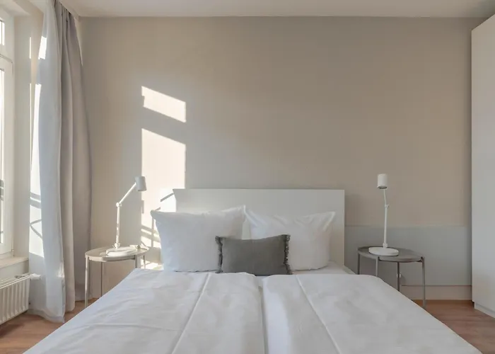 2-zimmer Mitte Mit Parkmoeglichkeit & Oepnv Anbindung *