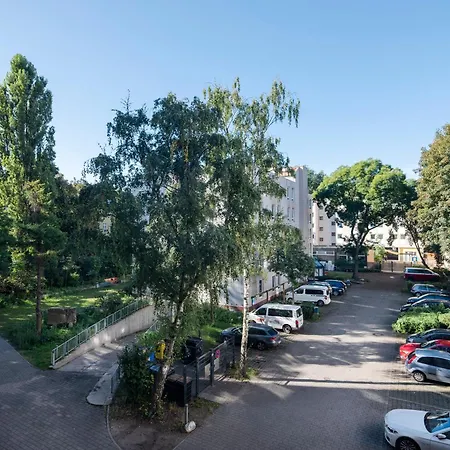 Апартаменты 2-zimmer Mitte Mit Parkmoeglichkeit & Oepnv Anbindung *