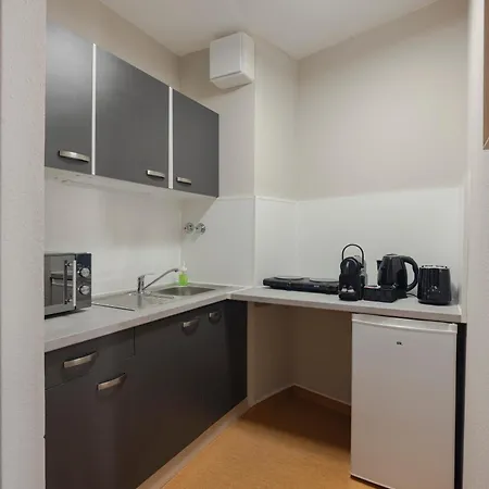 2-zimmer Mitte Mit Parkmöglichkeit&öpnv Anbindung