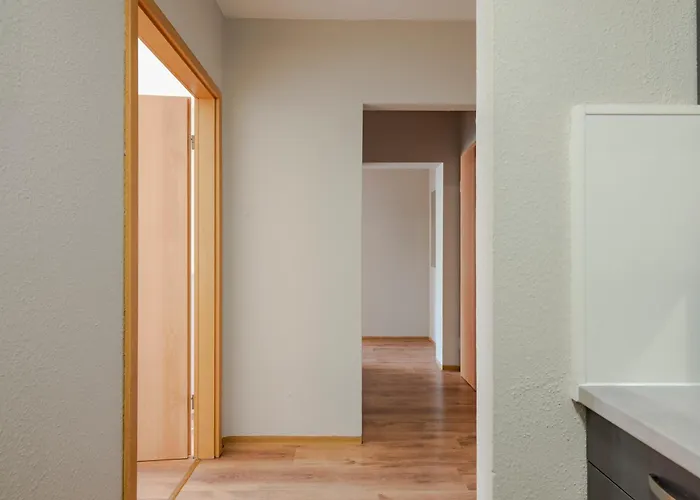 Apartmán 2-zimmer Mitte Mit Parkmoeglichkeit & Oepnv Anbindung *