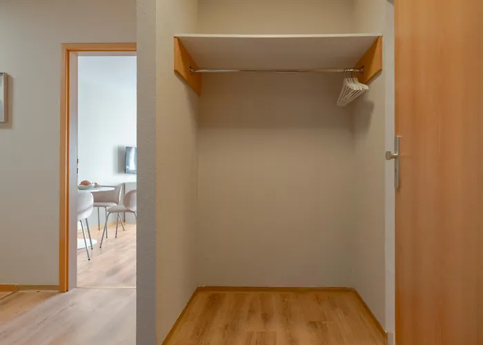 2-zimmer Mitte Mit Parkmoeglichkeit & Oepnv Anbindung *